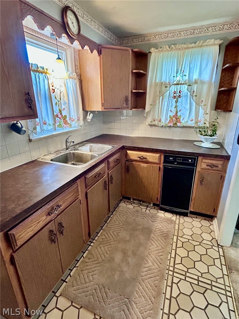 198 Courtland Boulevard Eastlake OH 44095