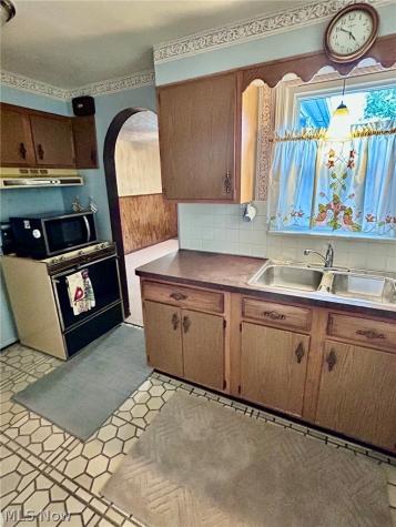 198 Courtland Boulevard Eastlake OH 44095