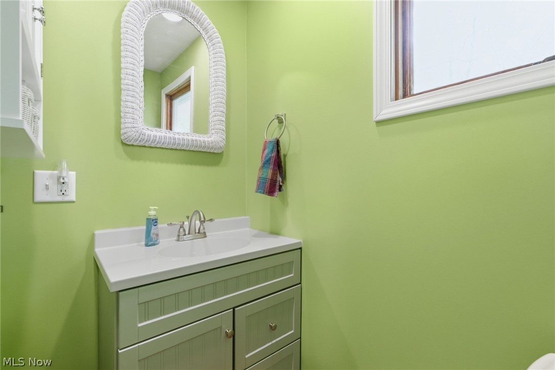 6109 Vale View Drive SW Sherrodsville OH 44675