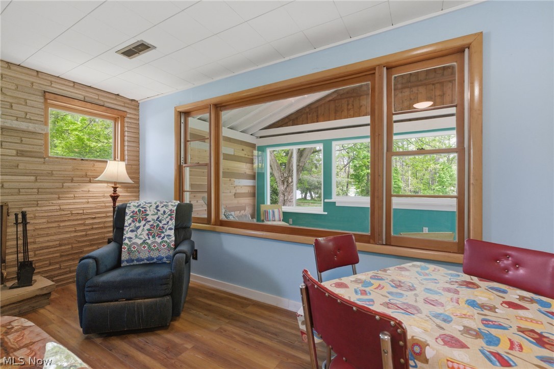 6109 Vale View Drive SW Sherrodsville OH 44675