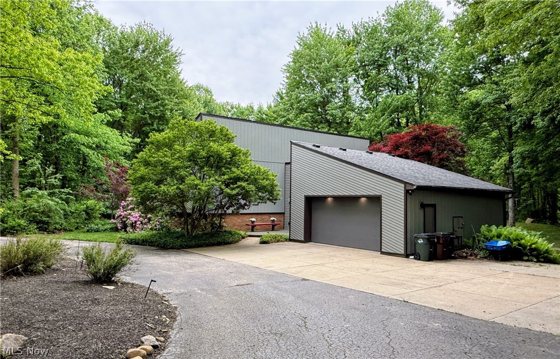 2252 Valley Wood Drive Akron OH 44333