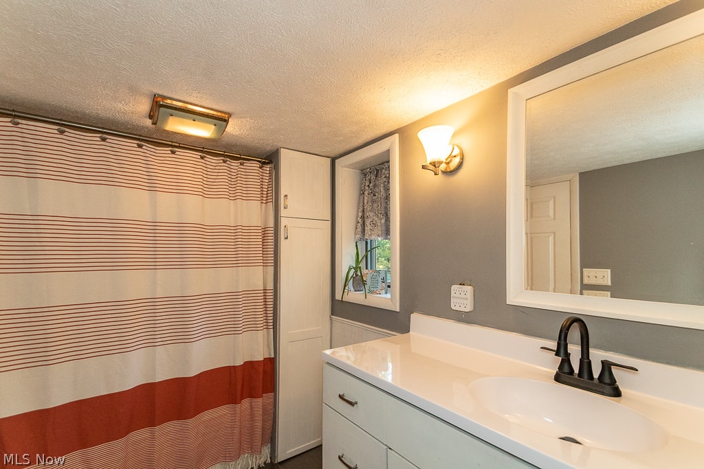 29224 Armadale Avenue Wickliffe OH 44092