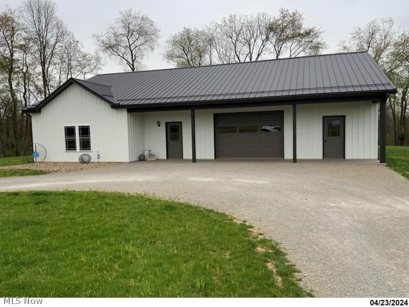 9671 Guys Road New Concord OH 43762