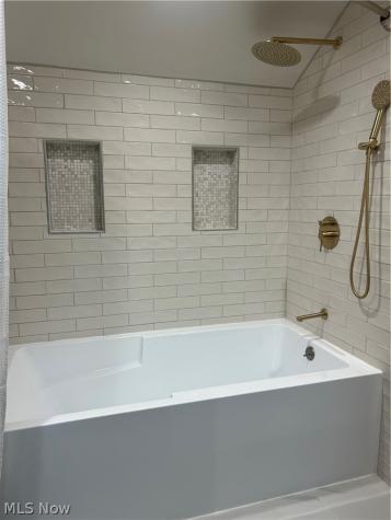1528 Lyndhurst Road Lyndhurst OH 44124