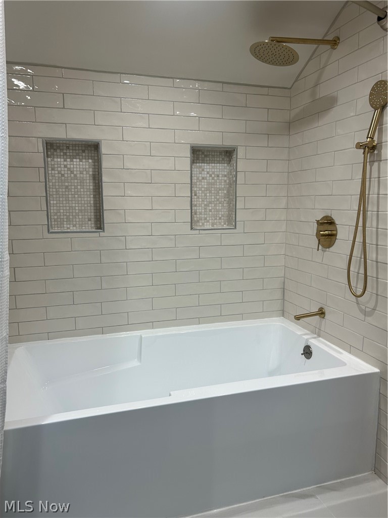 1528 Lyndhurst Road Lyndhurst OH 44124