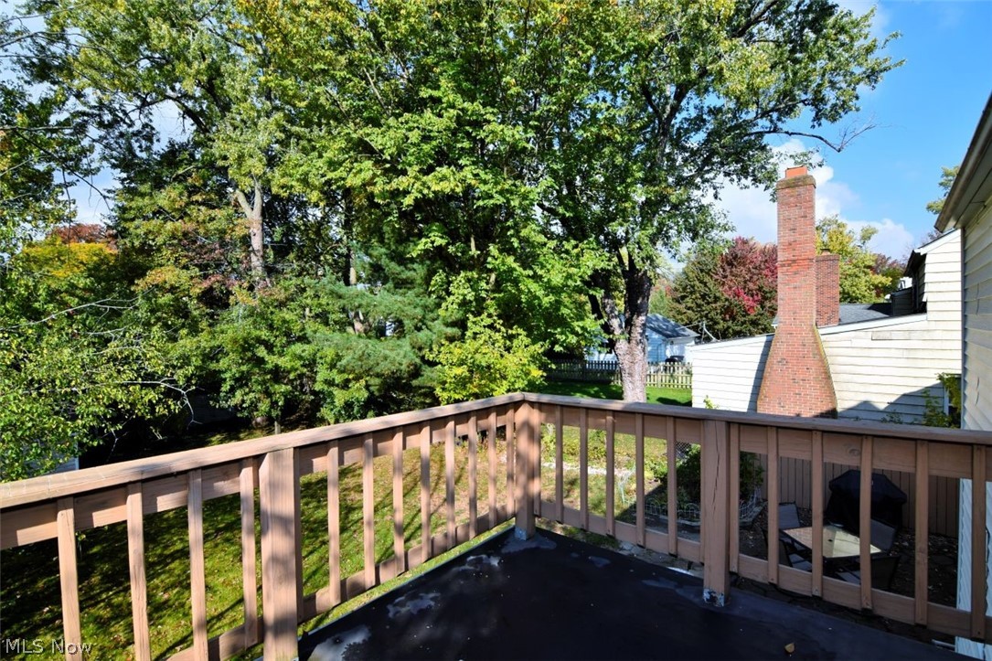 1528 Lyndhurst Road Lyndhurst OH 44124