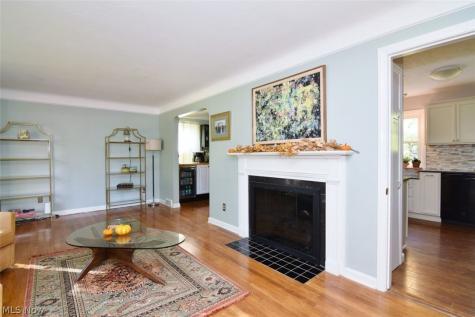 1528 Lyndhurst Road Lyndhurst OH 44124