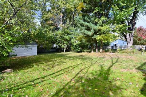 1528 Lyndhurst Road Lyndhurst OH 44124