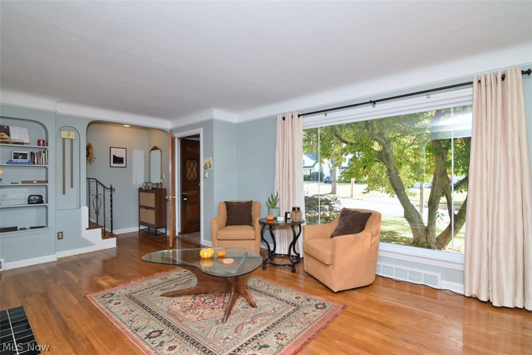 1528 Lyndhurst Road Lyndhurst OH 44124