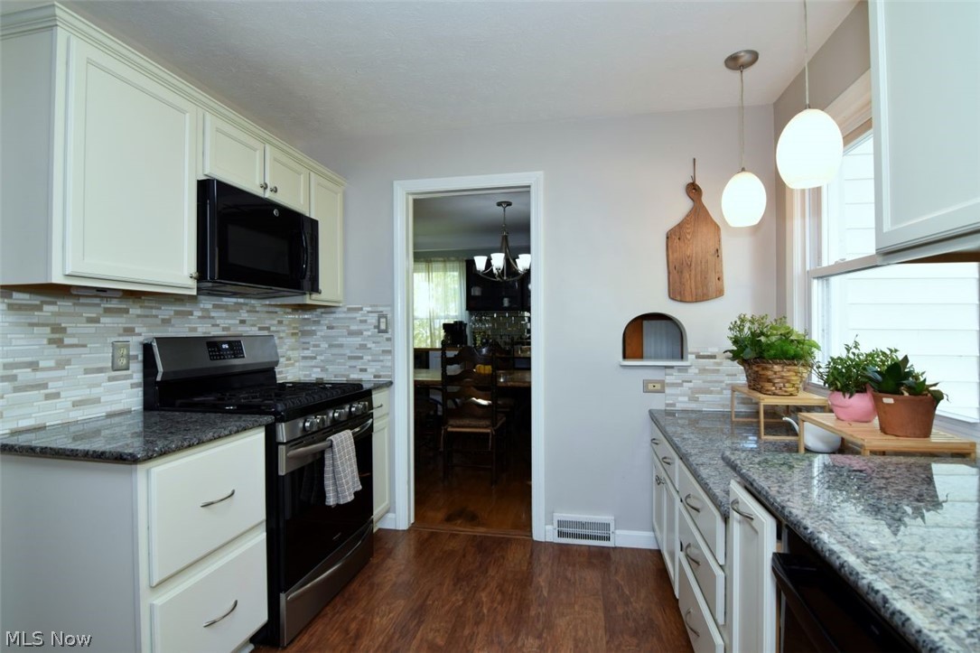 1528 Lyndhurst Road Lyndhurst OH 44124