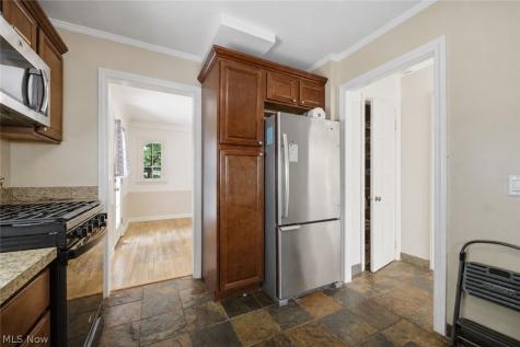 1436 Willshire Road Cleveland OH 44124