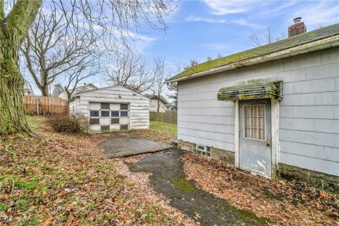 1296 Weiser Avenue Akron OH 44314