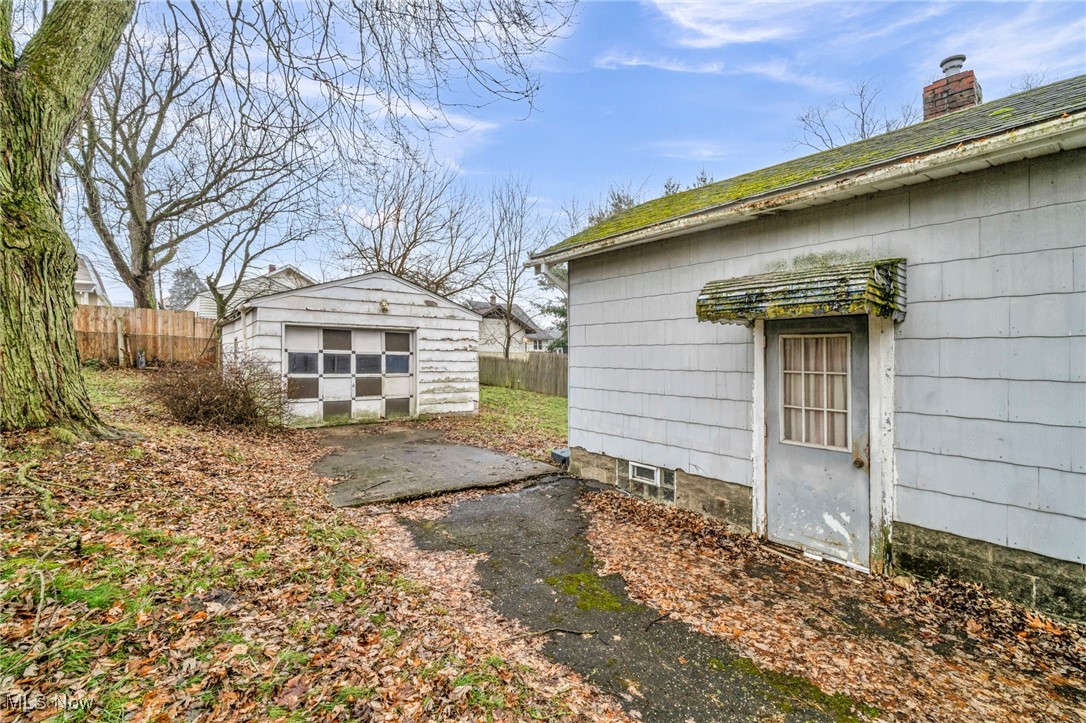 1296 Weiser Avenue Akron OH 44314