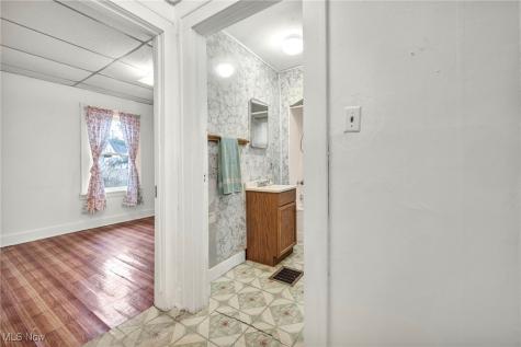 1296 Weiser Avenue Akron OH 44314