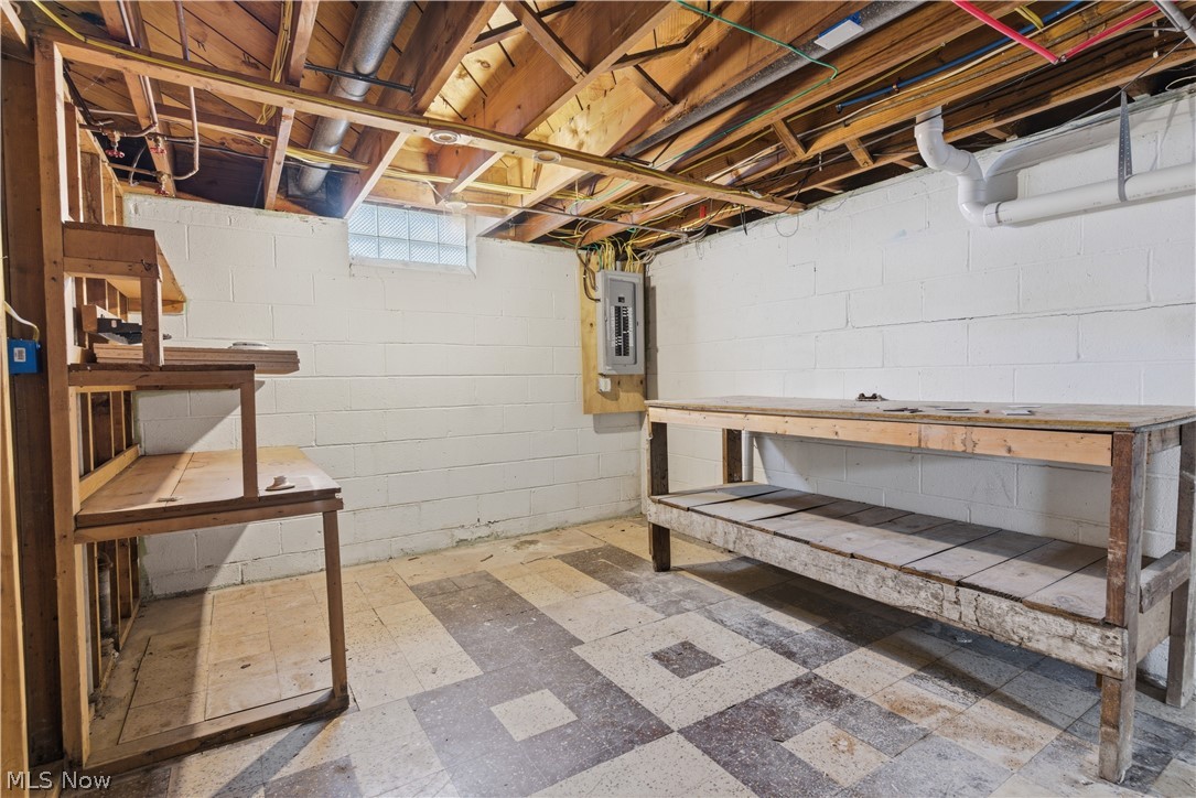 11526 Lake Avenue Cleveland OH 44102
