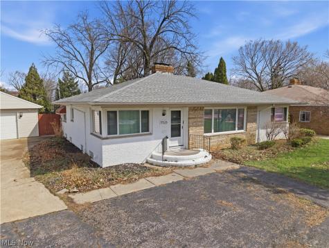 11526 Lake Avenue Cleveland OH 44102
