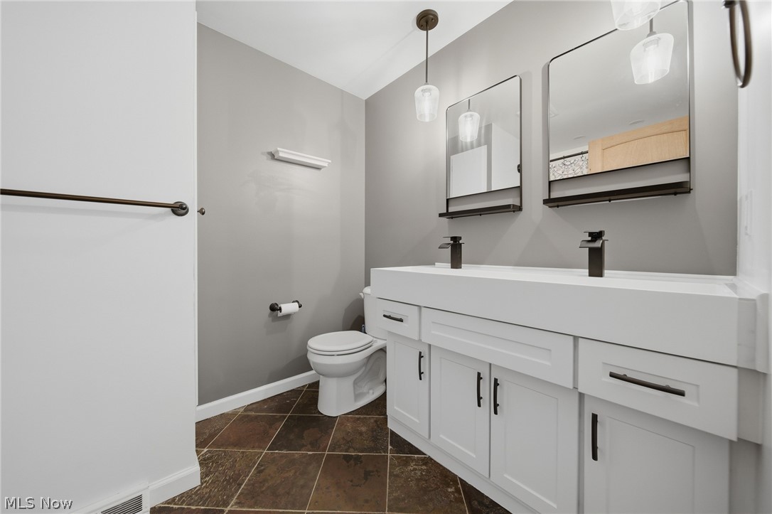 1776 Amarillo Street NW North Canton OH 44720