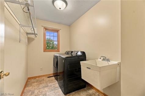 1126 Lanner Street NW North Canton OH 44720