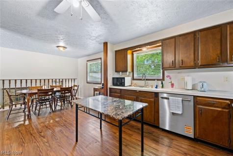 1140 E Maple Street North Canton OH 44720