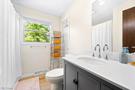 1140 E Maple Street North Canton OH 44720