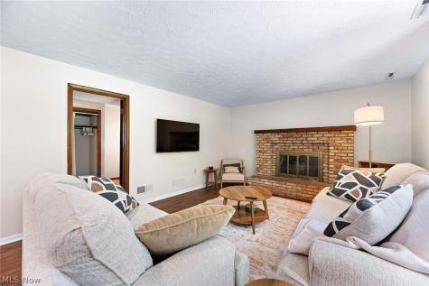 1140 E Maple Street North Canton OH 44720
