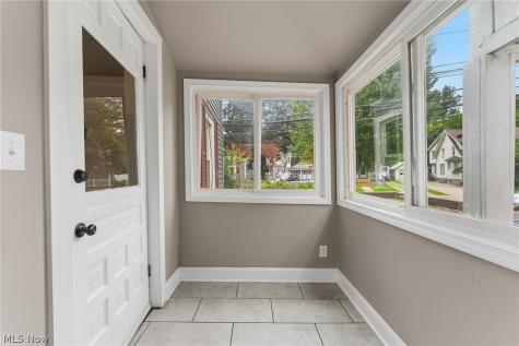 384 Bank Street Painesville OH 44077