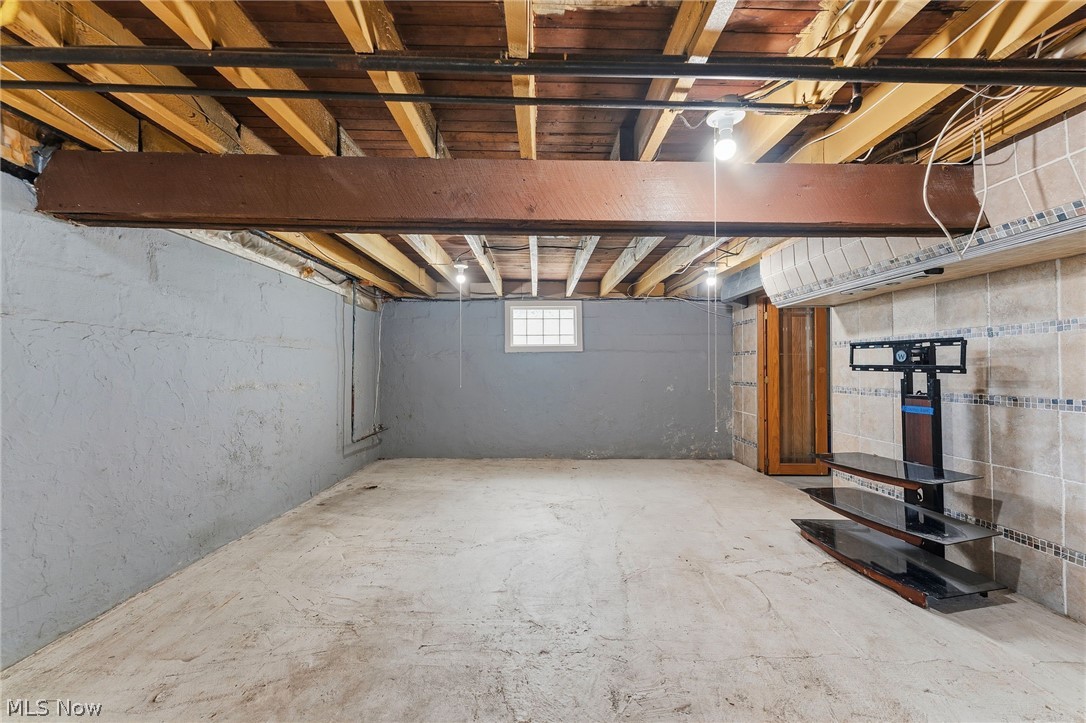 384 Bank Street Painesville OH 44077