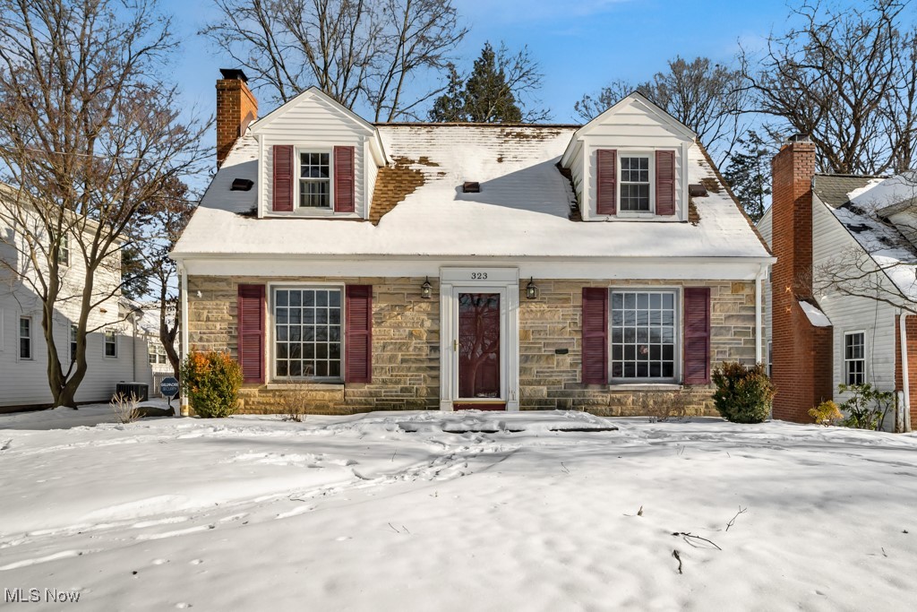 323 Harcourt Drive Akron OH 44313