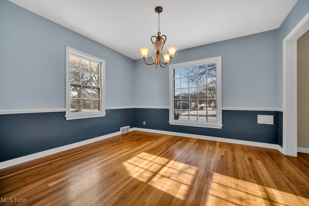 323 Harcourt Drive Akron OH 44313