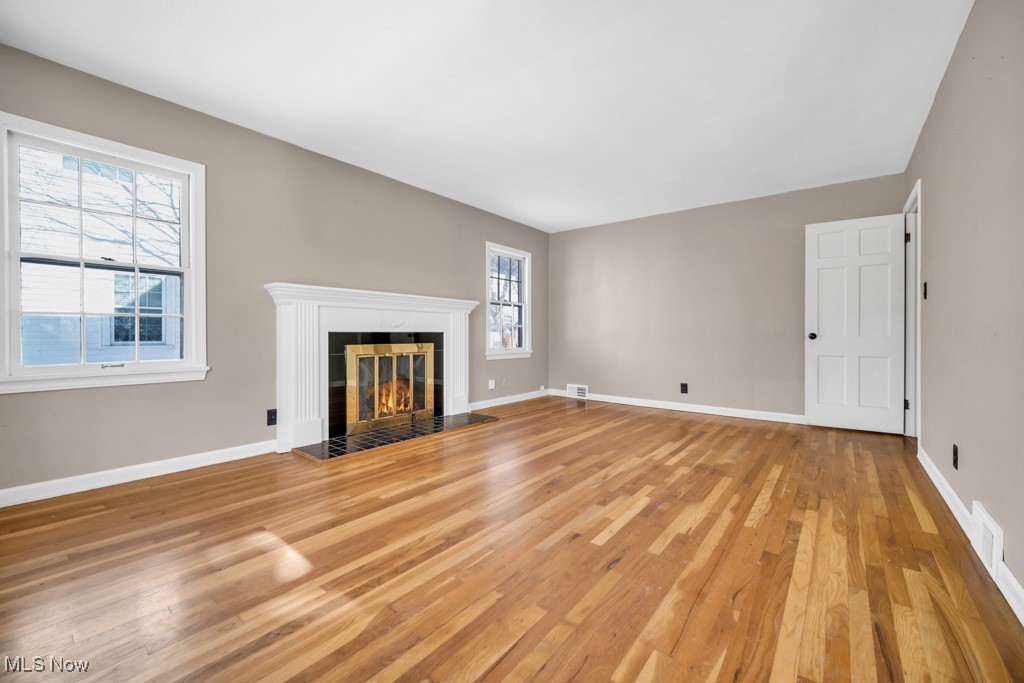 323 Harcourt Drive Akron OH 44313