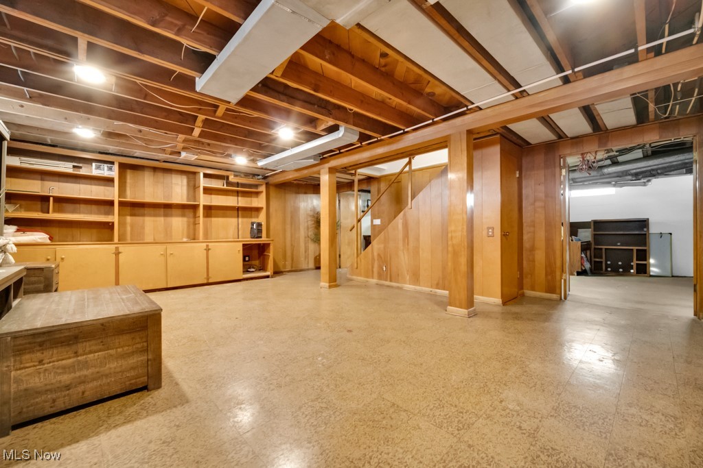 323 Harcourt Drive Akron OH 44313