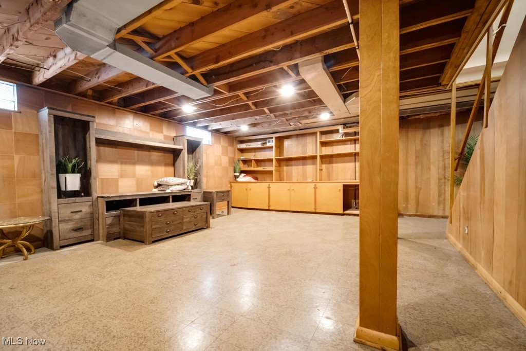 323 Harcourt Drive Akron OH 44313