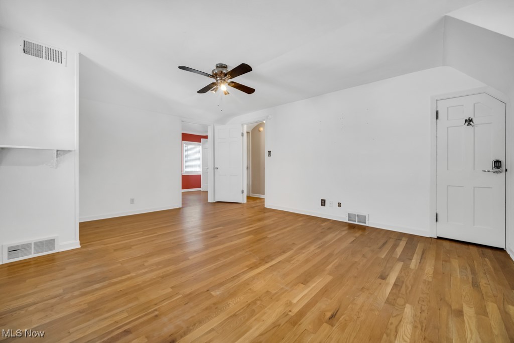 323 Harcourt Drive Akron OH 44313