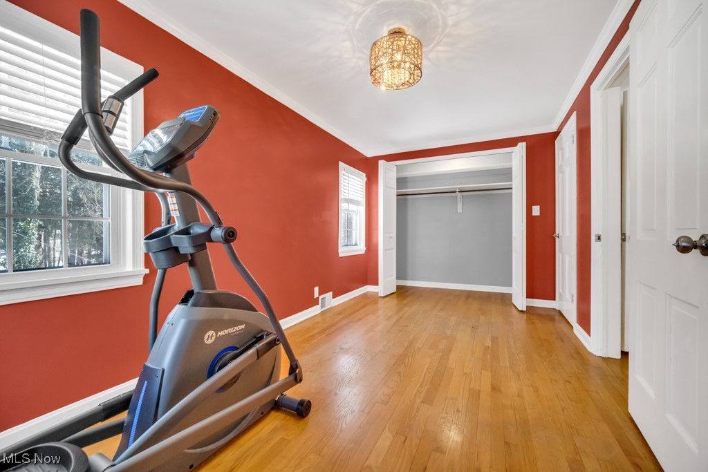 323 Harcourt Drive Akron OH 44313