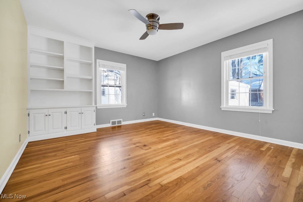 323 Harcourt Drive Akron OH 44313