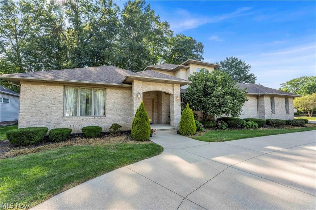 416 Castle Pines Drive Akron OH 44333