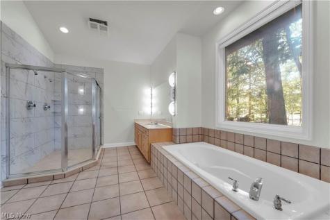 416 Castle Pines Drive Akron OH 44333