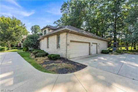 416 Castle Pines Drive Akron OH 44333