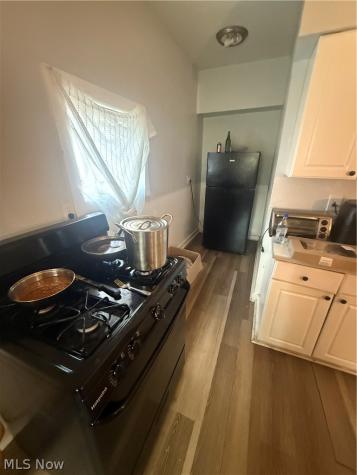 9515 Easton Avenue Cleveland OH 44104