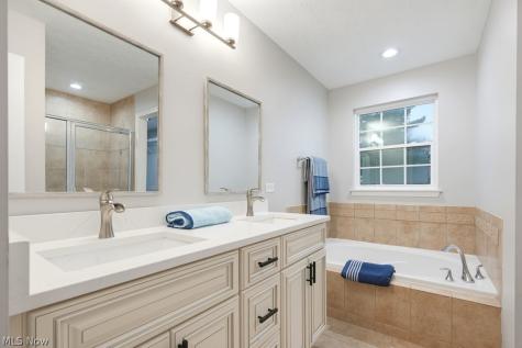 6572 Birchbark Avenue NE Canton OH 44721