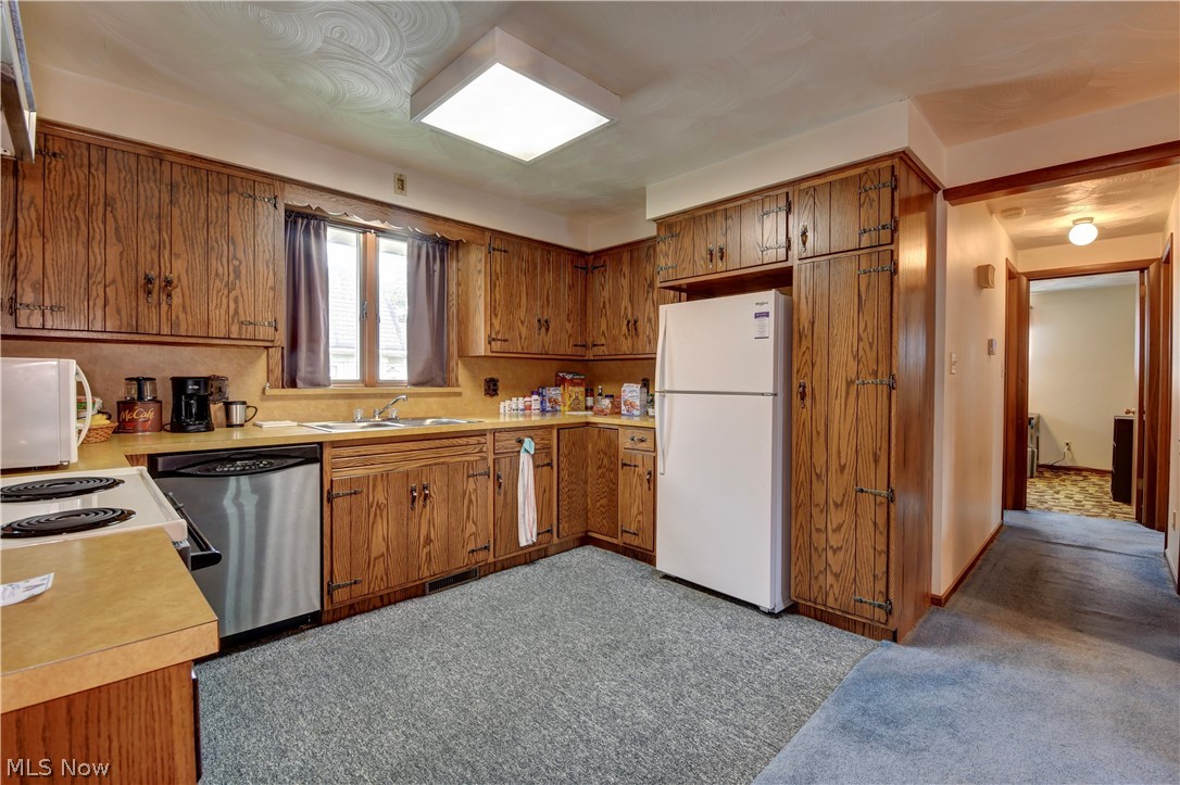 1022 Logan Avenue NW New Philadelphia OH 44663