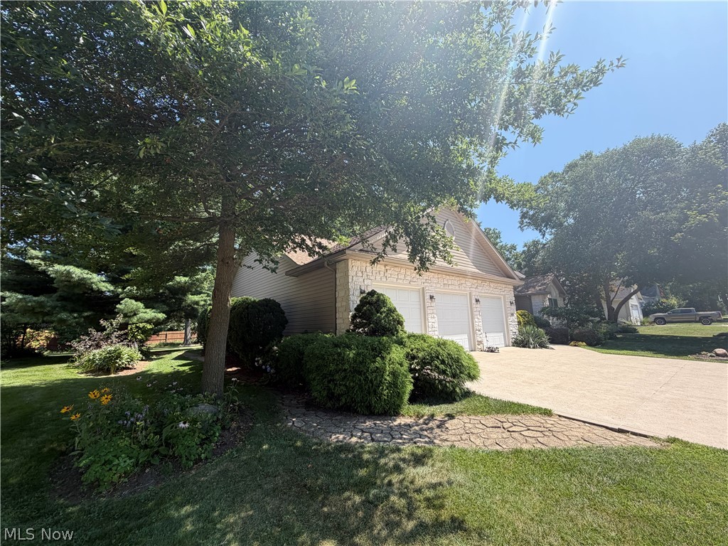 435 Thomas Alva Drive Vermilion OH 44089