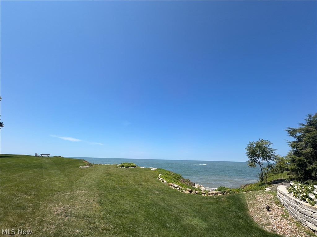 435 Thomas Alva Drive Vermilion OH 44089