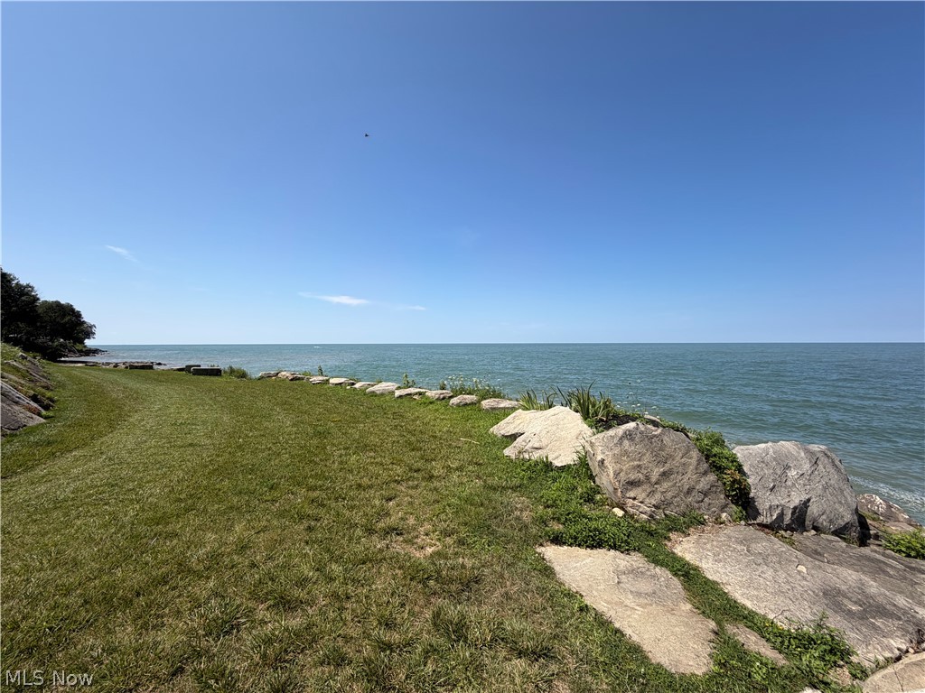 435 Thomas Alva Drive Vermilion OH 44089