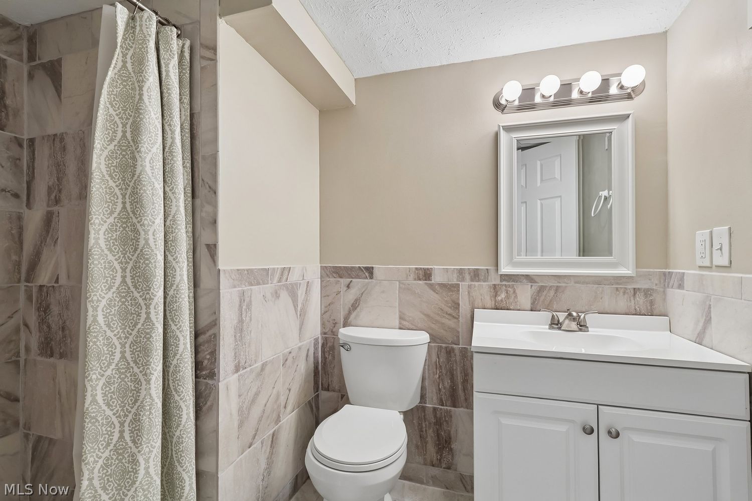 827 Pendley Road Willowick OH 44095