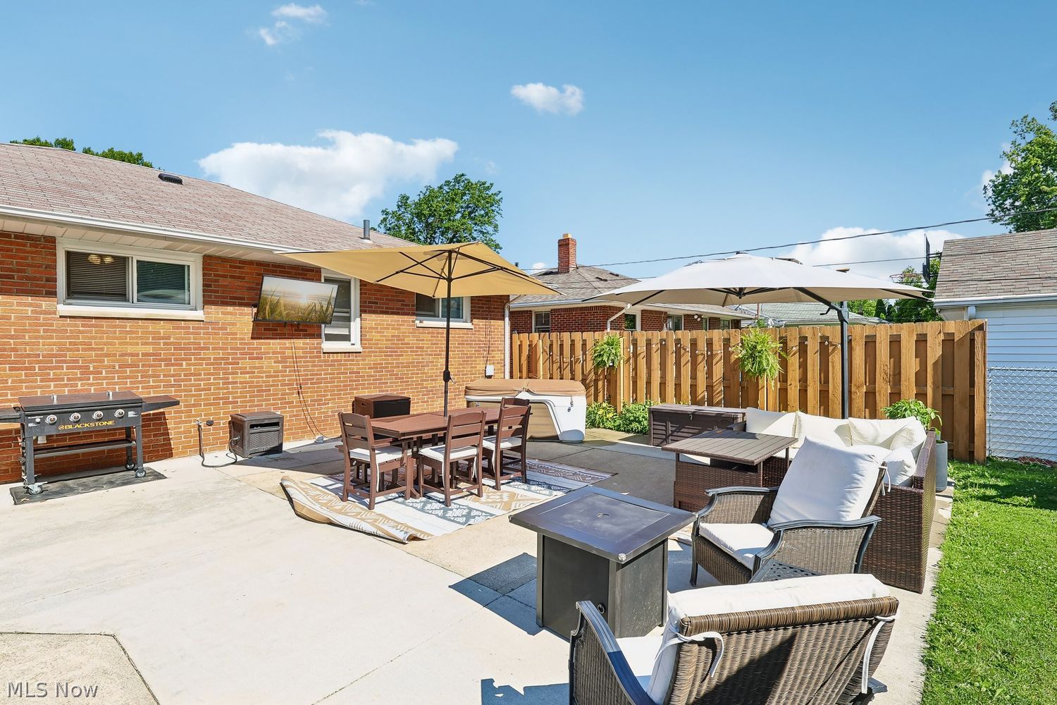 827 Pendley Road Willowick OH 44095