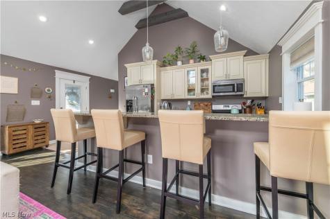 1338 W 69th Street Cleveland OH 44102