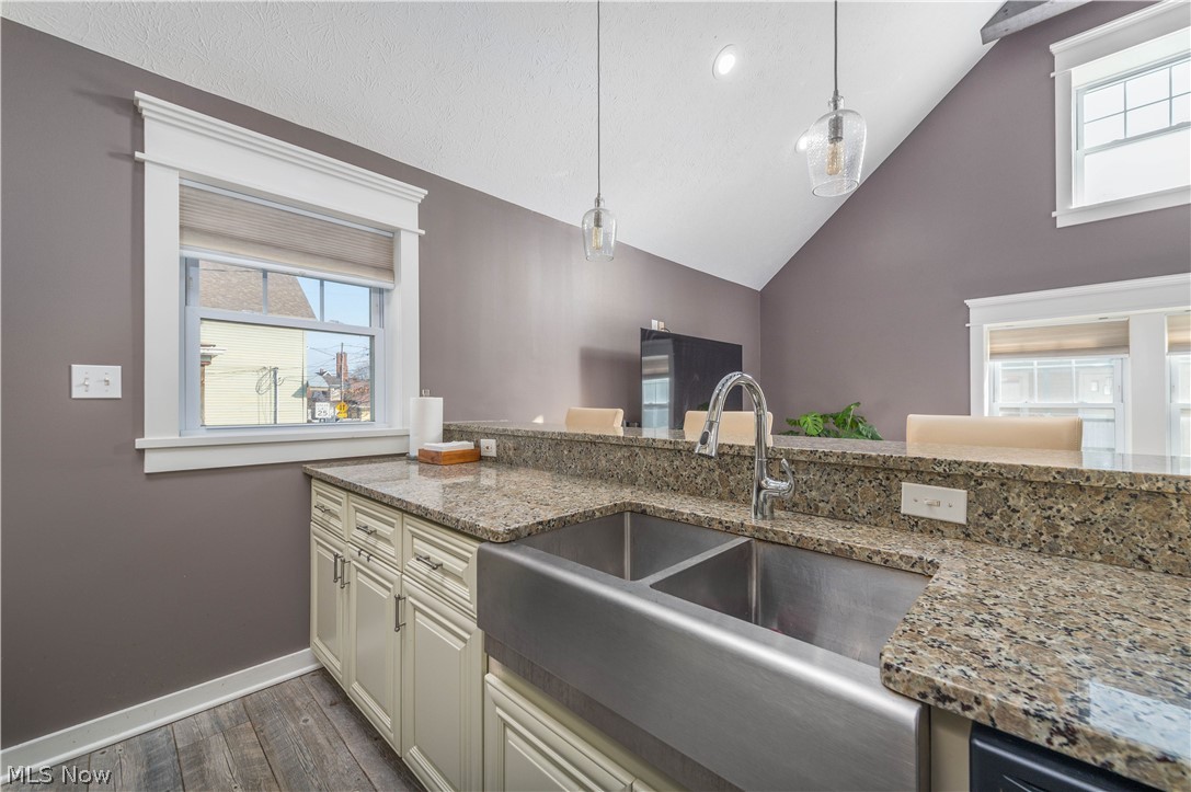 1338 W 69th Street Cleveland OH 44102