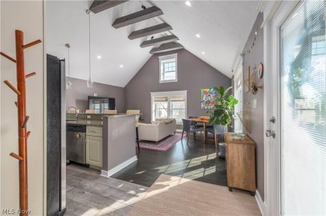 1338 W 69th Street Cleveland OH 44102
