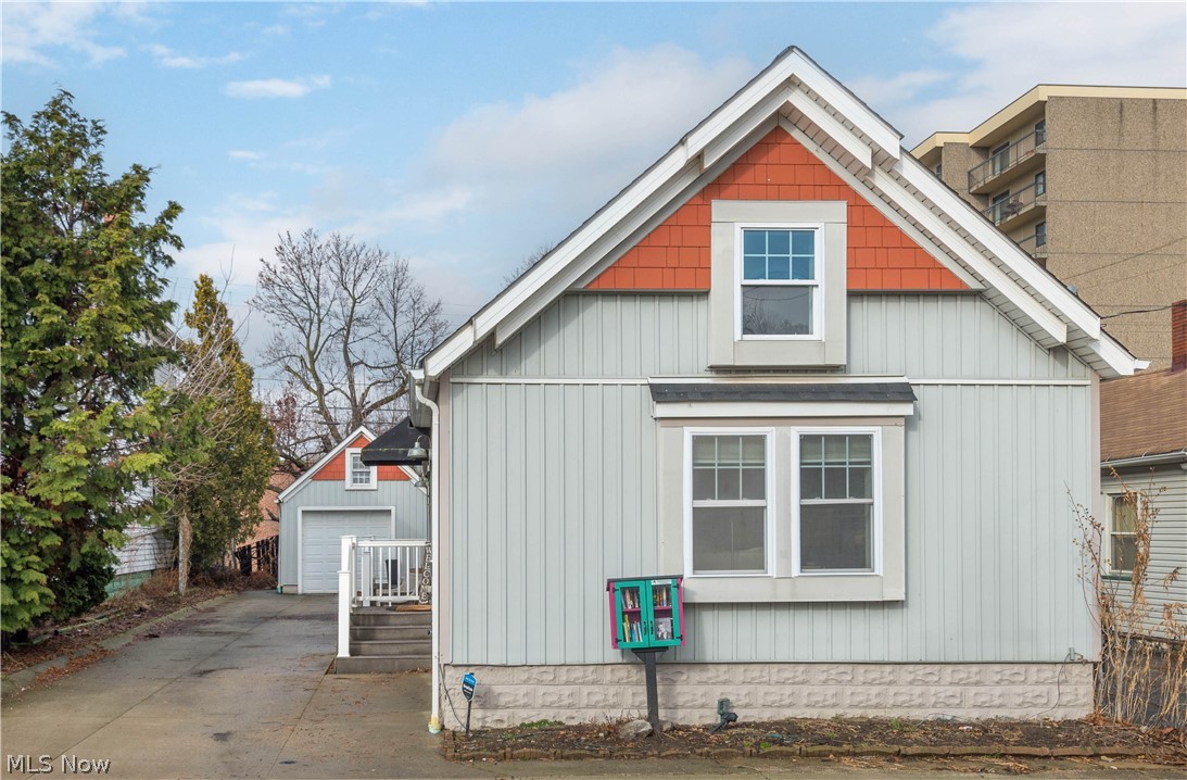 1338 W 69th Street Cleveland OH 44102